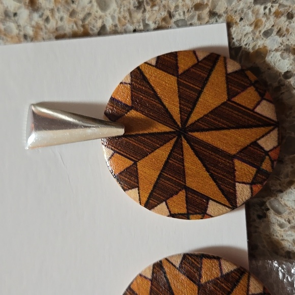 Elegant White and Brown Earrings Set of 2 - Picture 8 of 17